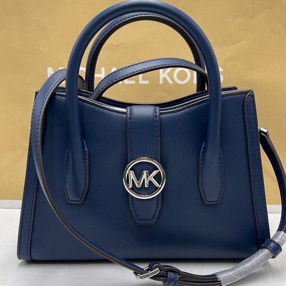 MICHAEL KORS
Gabby Small Faux Leather Satchel
COLOR NAVY
NWT - Picture 15 of 16